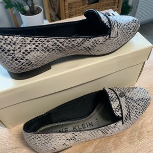 Anne Klein Multicolored iFlex Flats